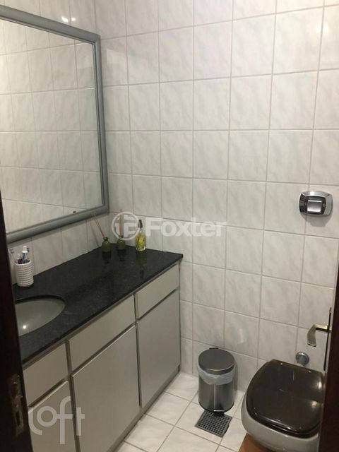 Image 5 - 300143