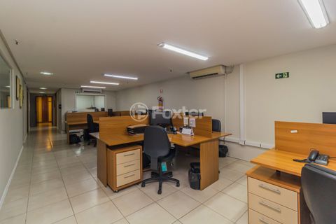 Image 15 - 300148