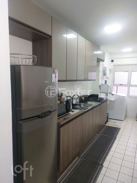 Image 7 - 300244