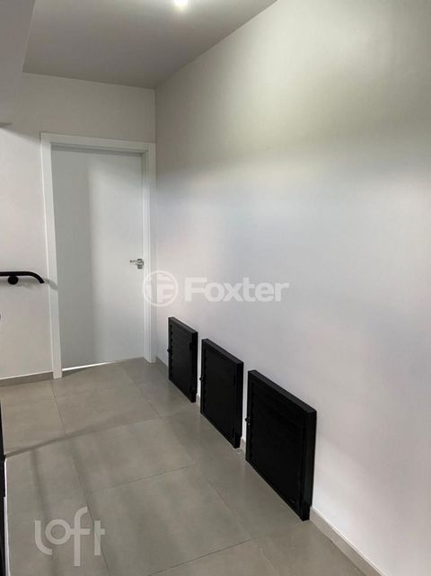 Image 3 - 303385