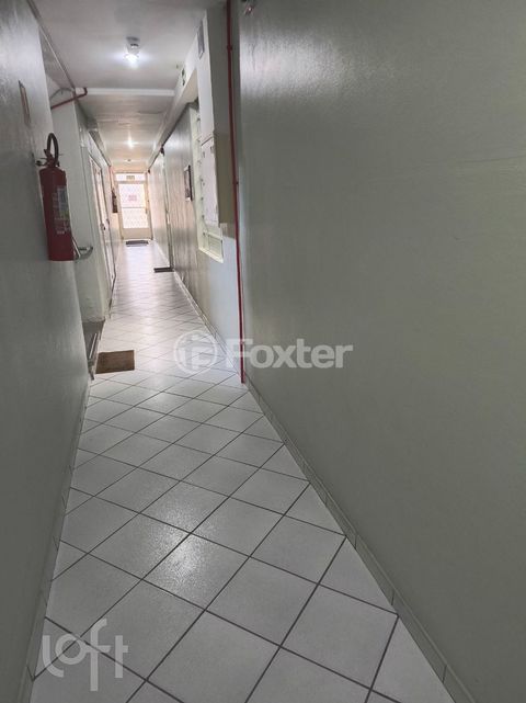 Image 18 - 303545