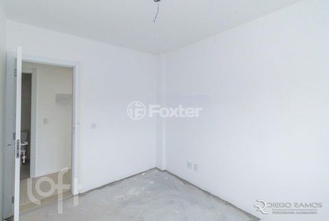 Image 11 - 304145