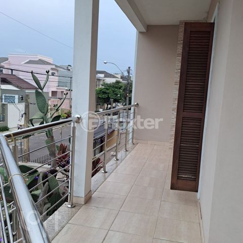 Image 10 - 304215