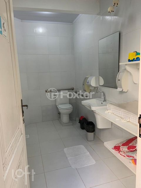 Image 7 - 304317