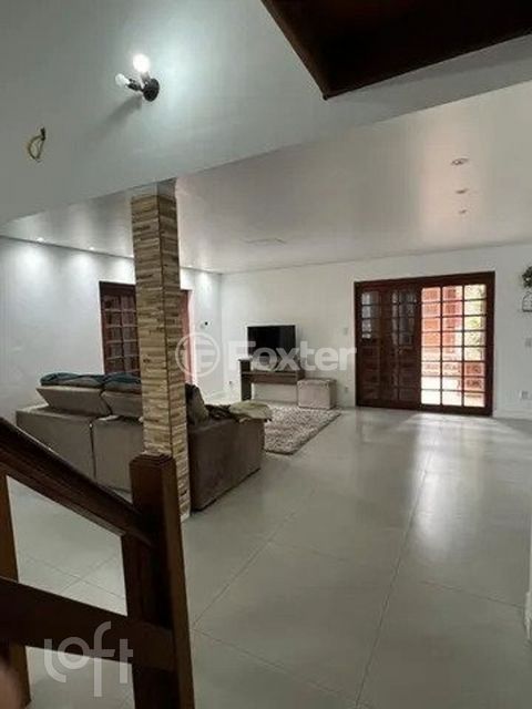 Image 10 - 304446