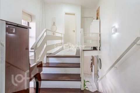 Image 19 - 304463