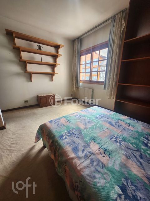 Image 8 - 304748