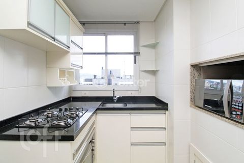 Image 6 - 304884