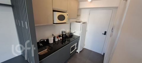 Image 11 - 304981