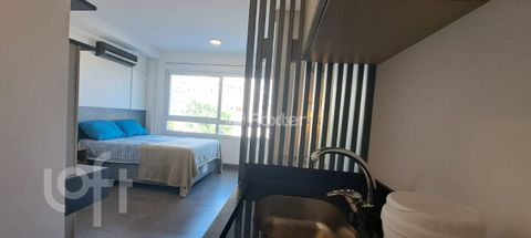 Image 7 - 304981