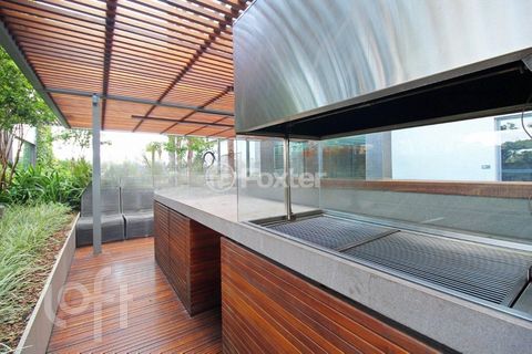 Image 19 - 305077