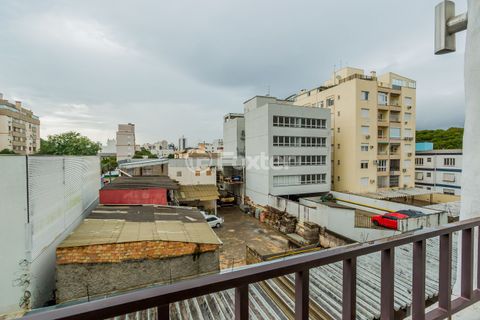 Image 6 - 305105