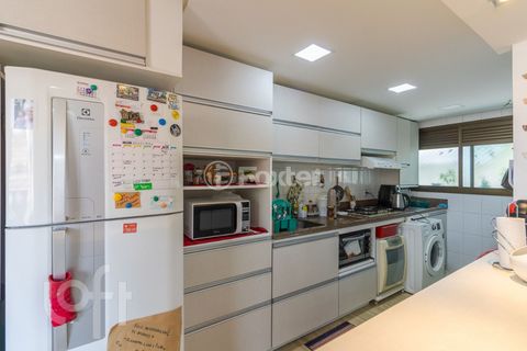 Image 1 - 305121