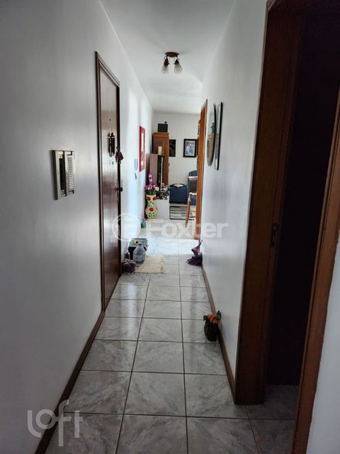 Image 8 - 305321