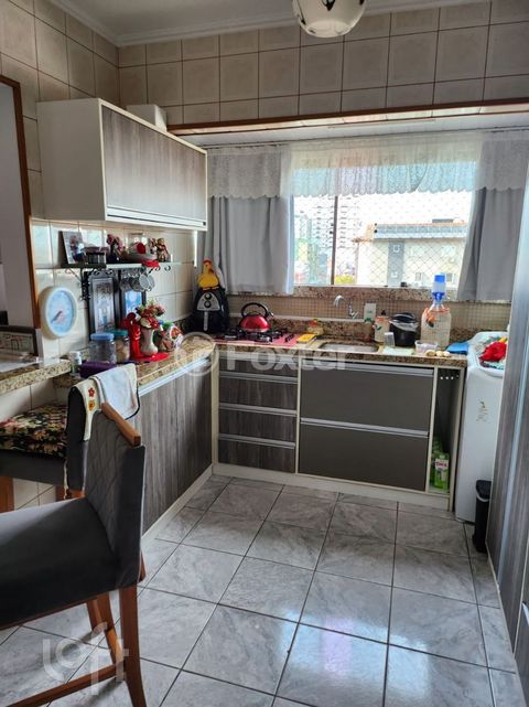 Image 6 - 305321