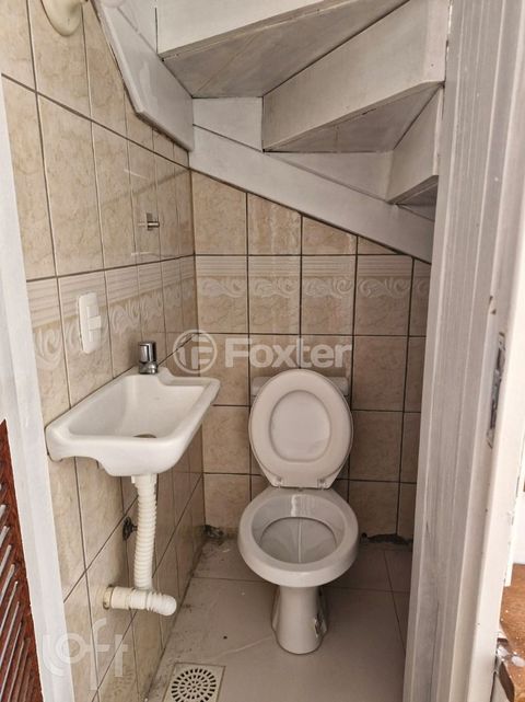 Image 8 - 305327