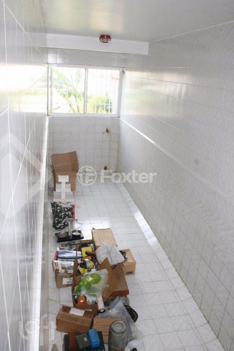 Image 17 - 305427