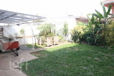 Image 13 - 305427