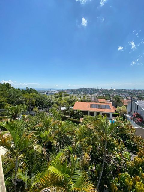 Image 6 - 305601