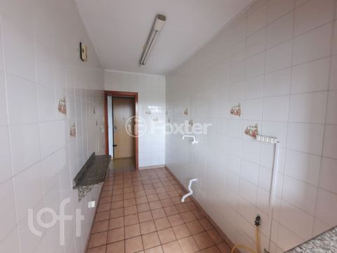 Image 6 - 305646