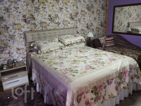 Image 16 - 305650