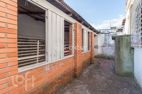 Image 11 - 305811