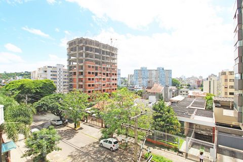 Image 10 - 305871