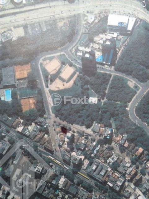 Image 5 - 305935