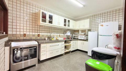 Image 6 - 305961