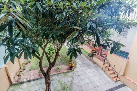 Image 11 - 306131