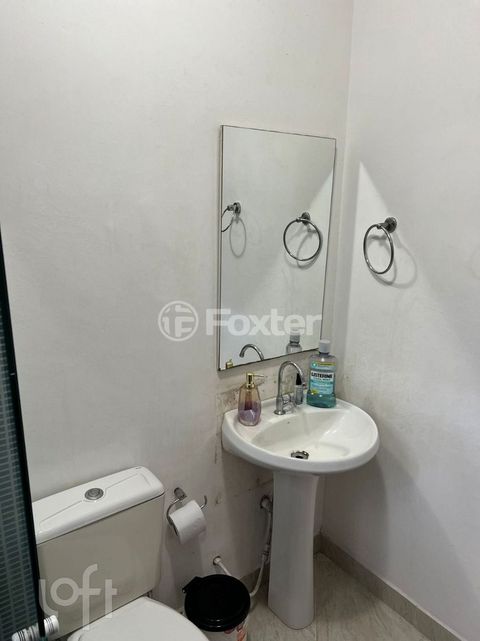 Image 17 - 306342