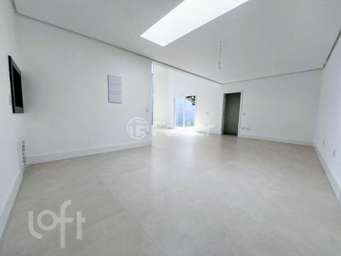 Image 10 - 306715