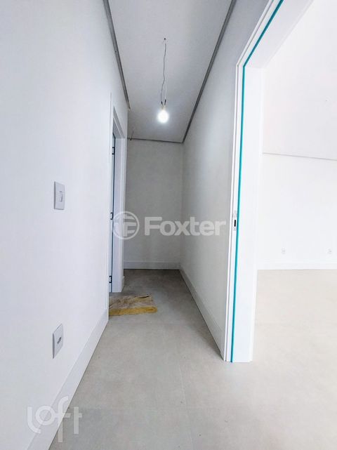 Image 11 - 306715