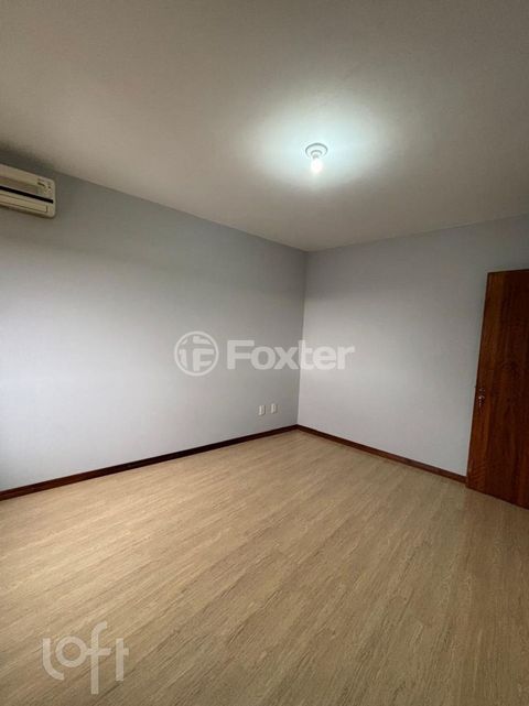 Image 11 - 307042