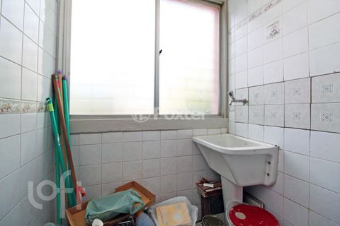 Image 8 - 307562