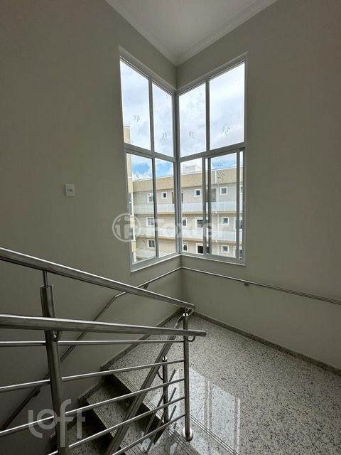 Image 16 - 308083