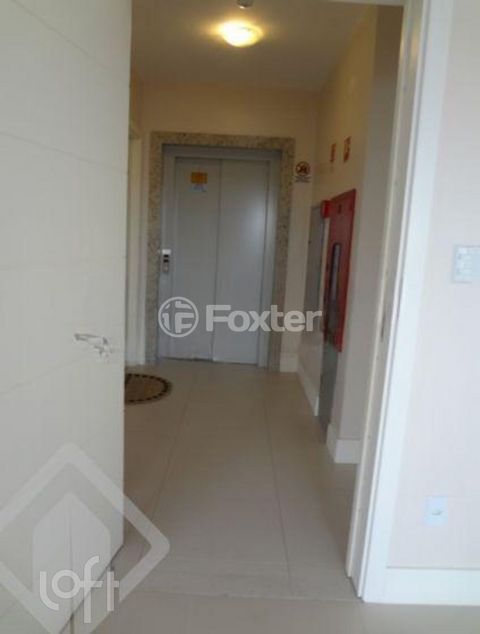 Image 4 - 308194