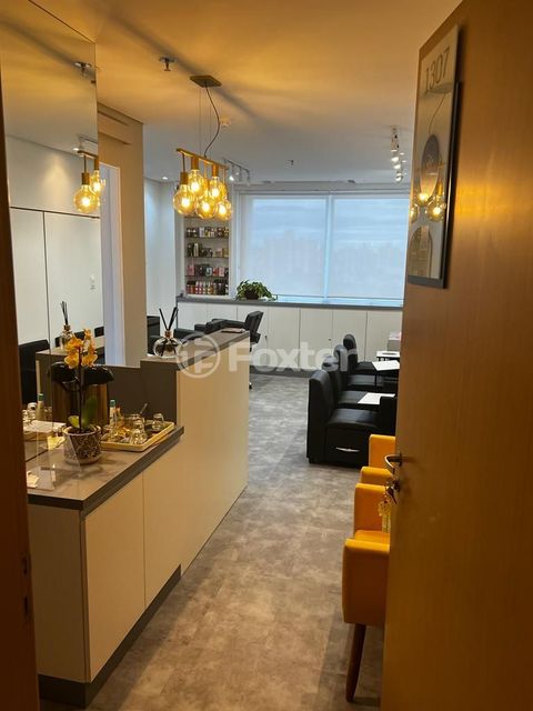 Image 2 - 308221