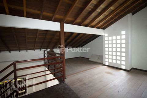 Image 2 - 310062