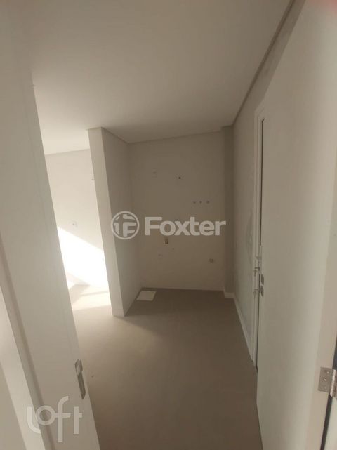 Image 3 - 310714