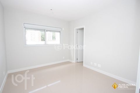 Image 4 - 310930