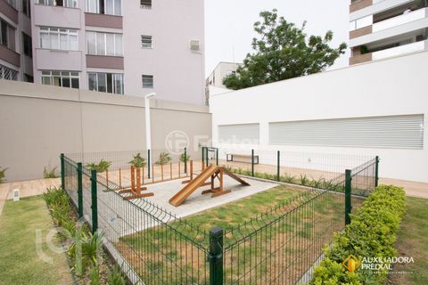 Image 10 - 310930