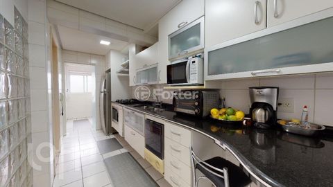 Image 7 - 312572