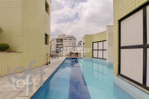 Image 19 - 313996