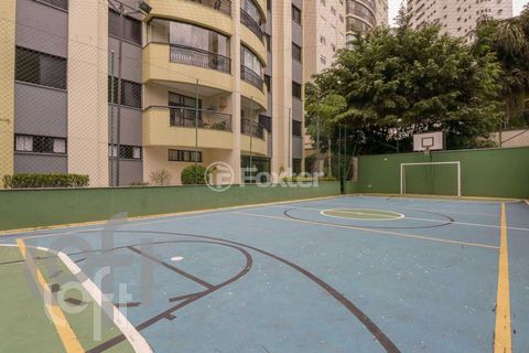 Image 13 - 313996