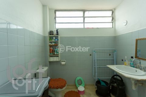 Image 17 - 319495