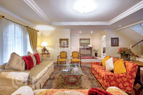 Image 11 - 321758