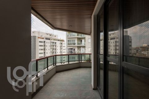 Image 19 - 322446