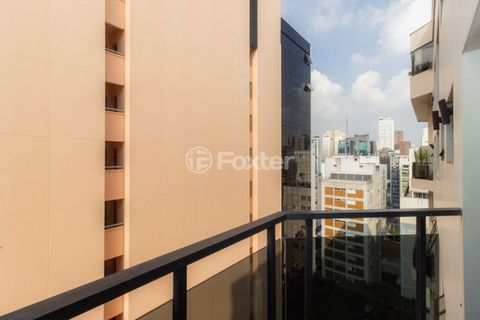 Image 15 - 323667