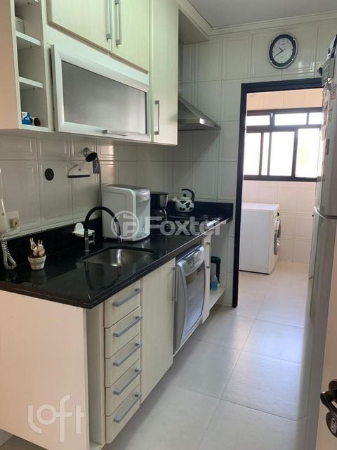 Image 10 - 328099